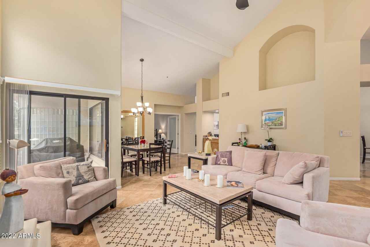 8117 East Cortez Drive - Photo 5 of 31