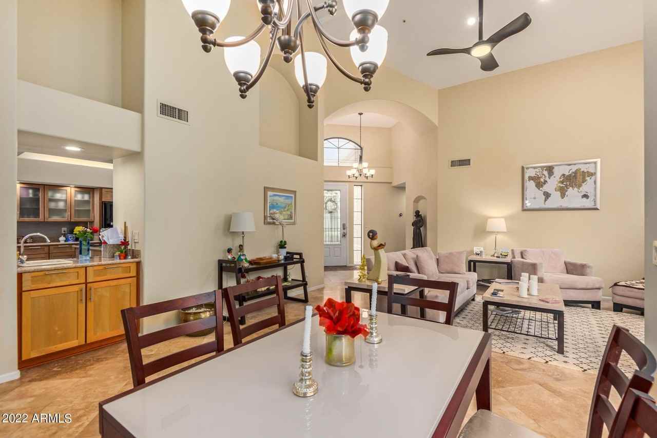 8117 East Cortez Drive - Photo 7 of 31