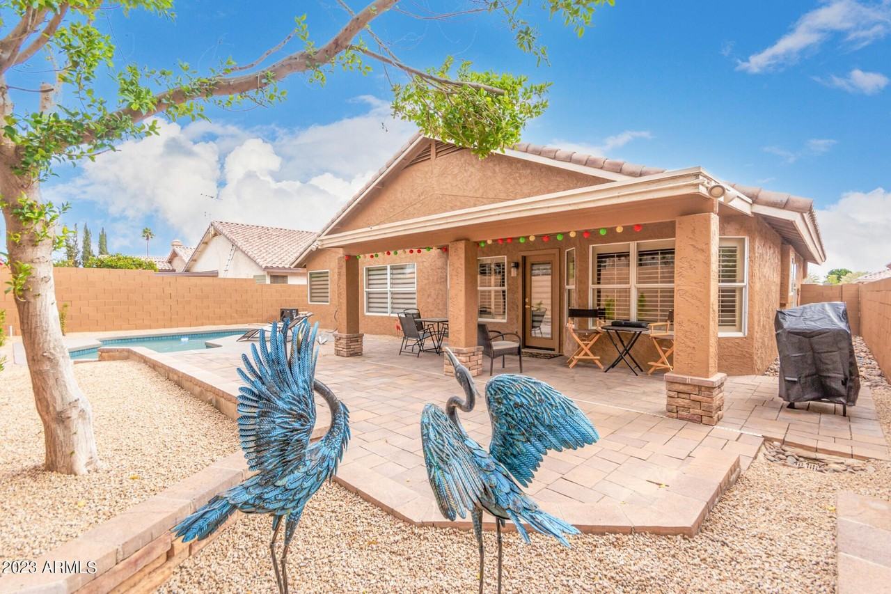 8820 West Kings Avenue - Photo 3 of 34