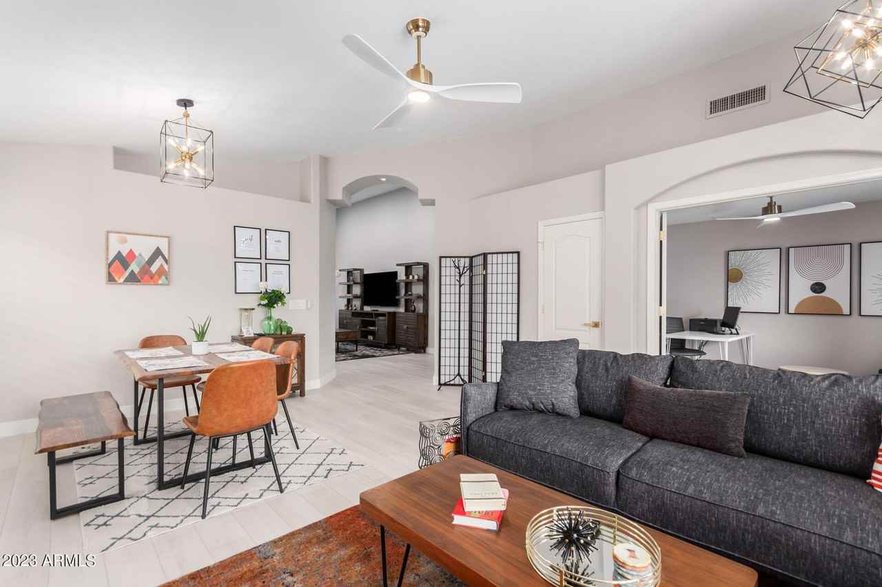 8820 West Kings Avenue - Photo 5 of 34