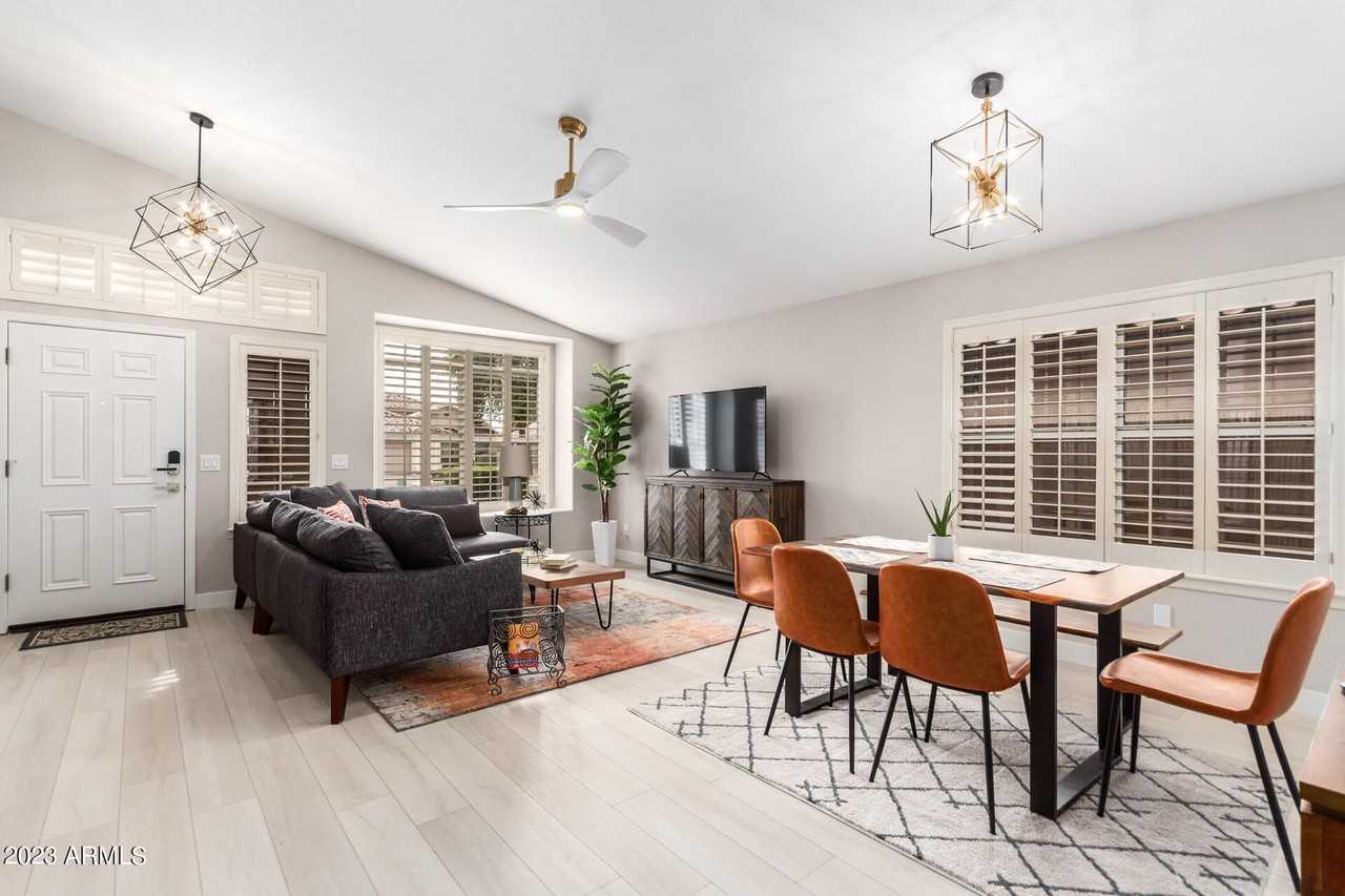 8820 West Kings Avenue - Photo 6 of 34