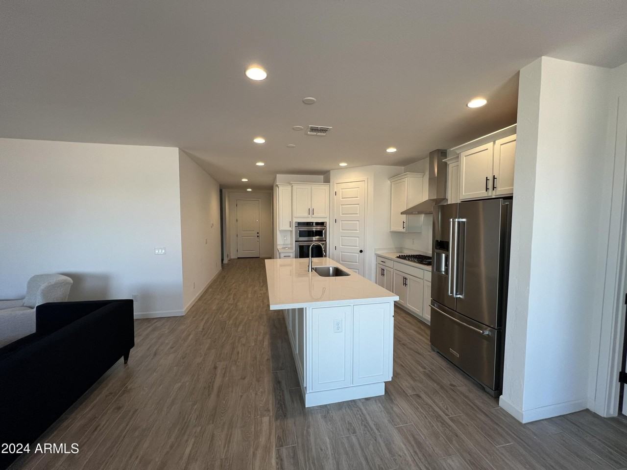 9844 East Satellite Drive - Photo 5 of 29