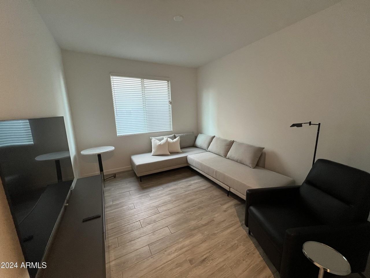 9844 East Satellite Drive - Photo 6 of 29