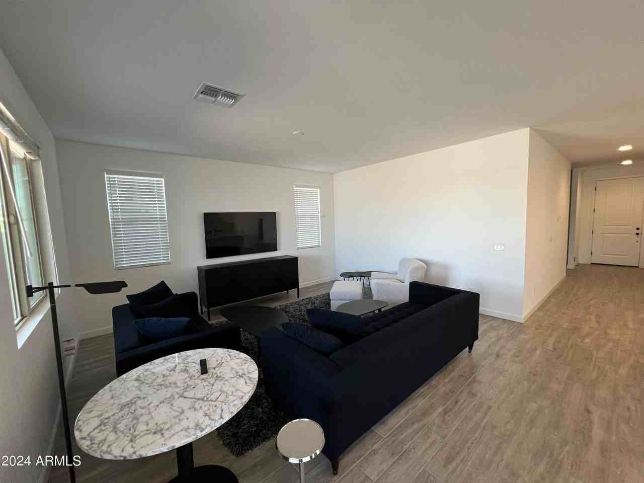 9844 East Satellite Drive - Photo 7 of 29