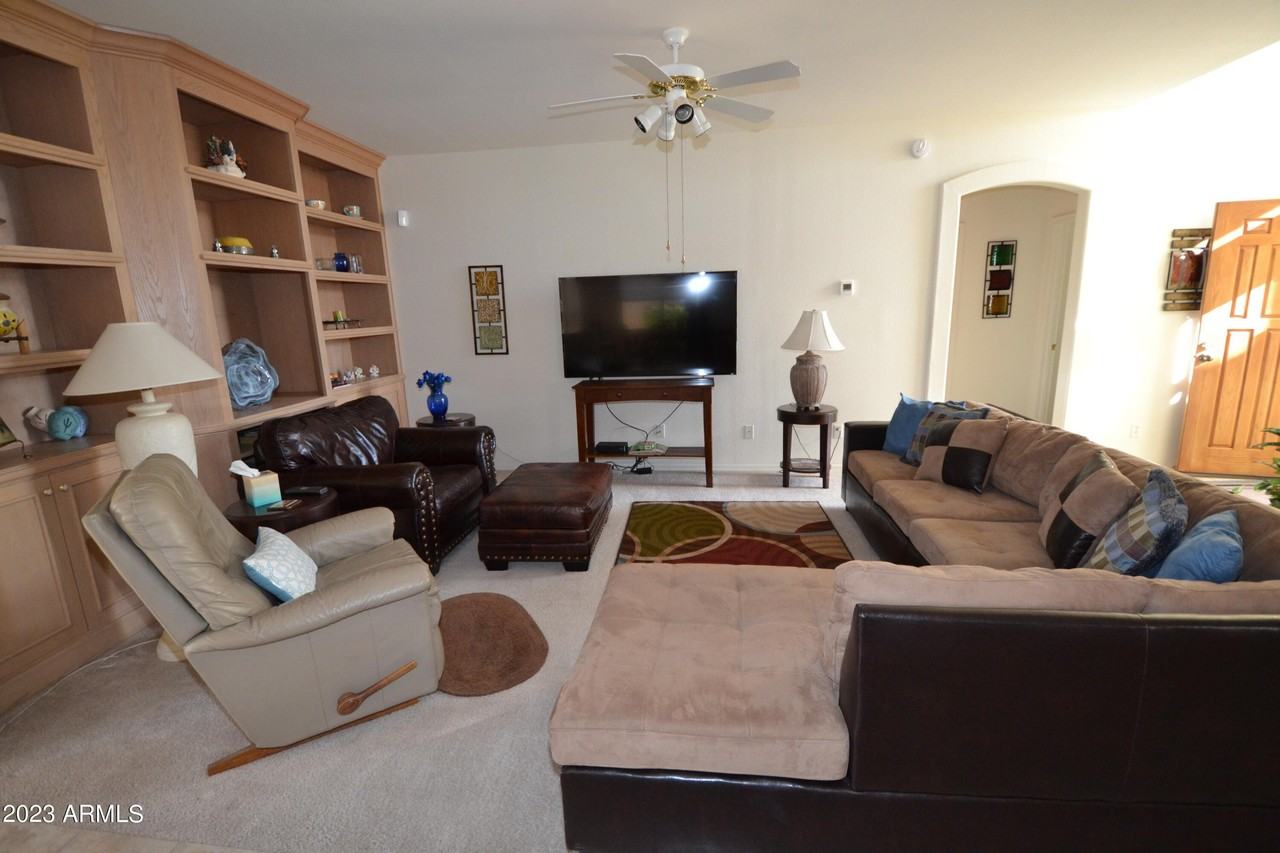 19910 110th Lane - Photo 3 of 12