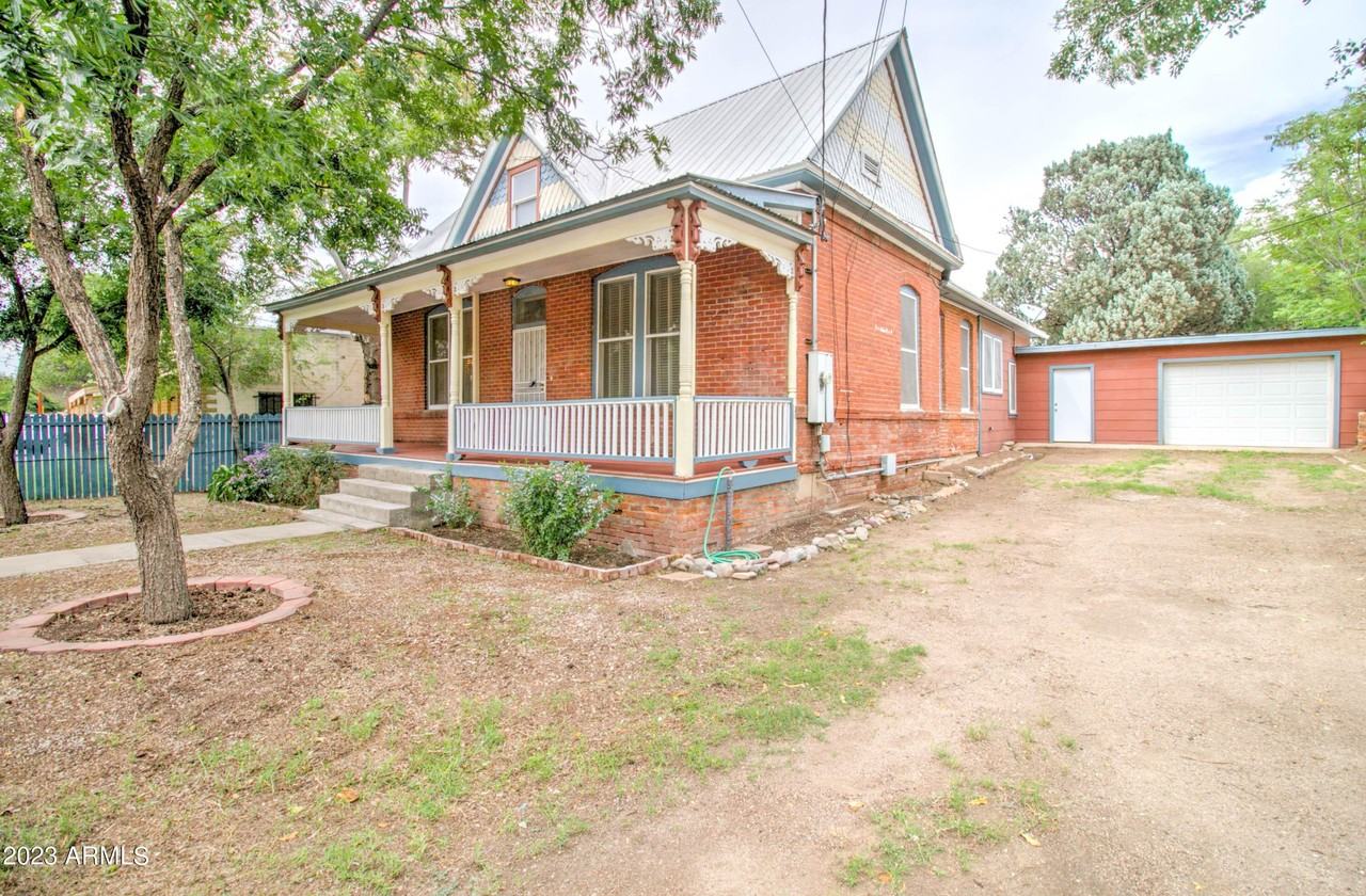 385 South Broad Street - Photo 3 of 48