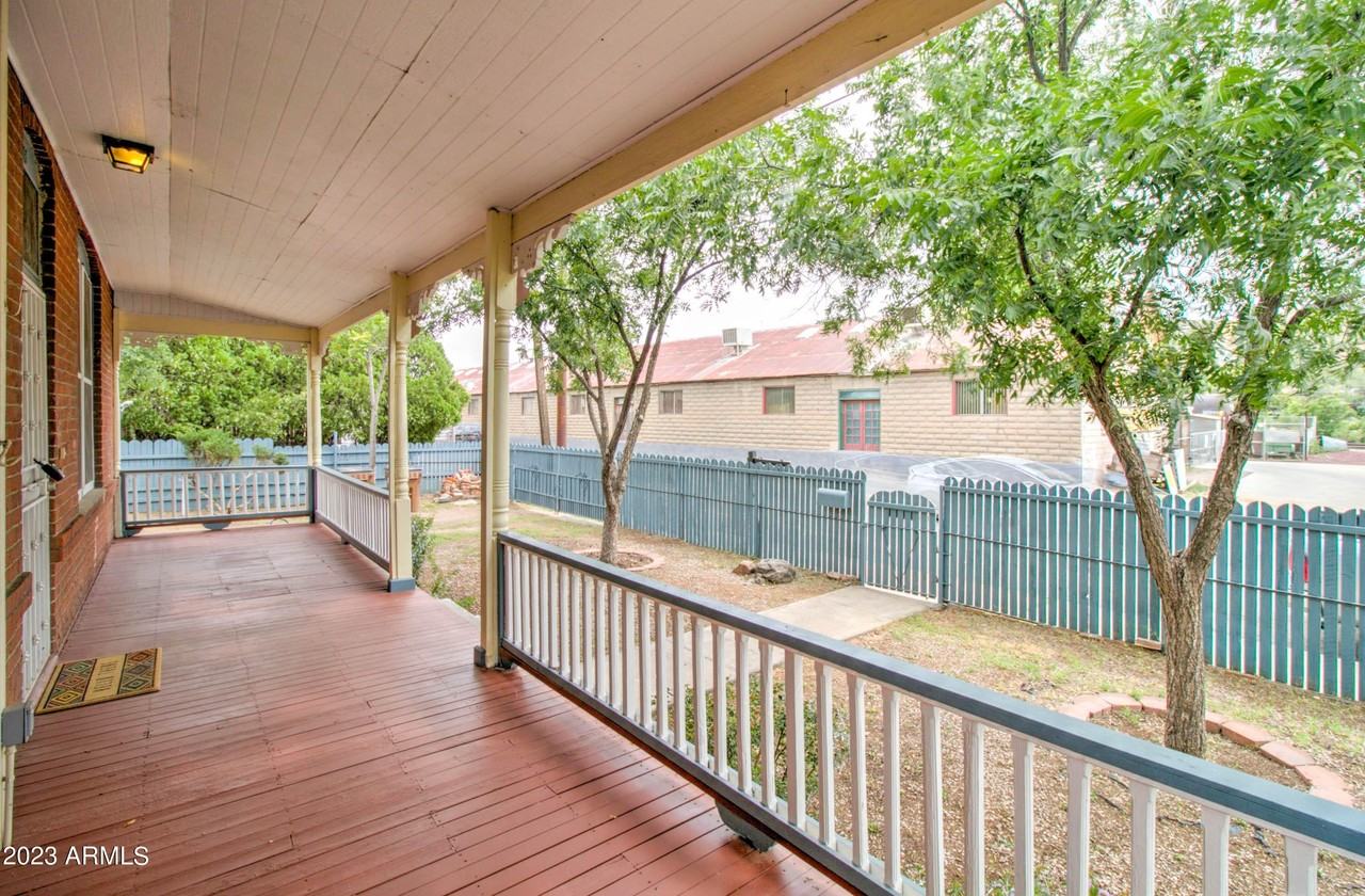 385 South Broad Street - Photo 6 of 48