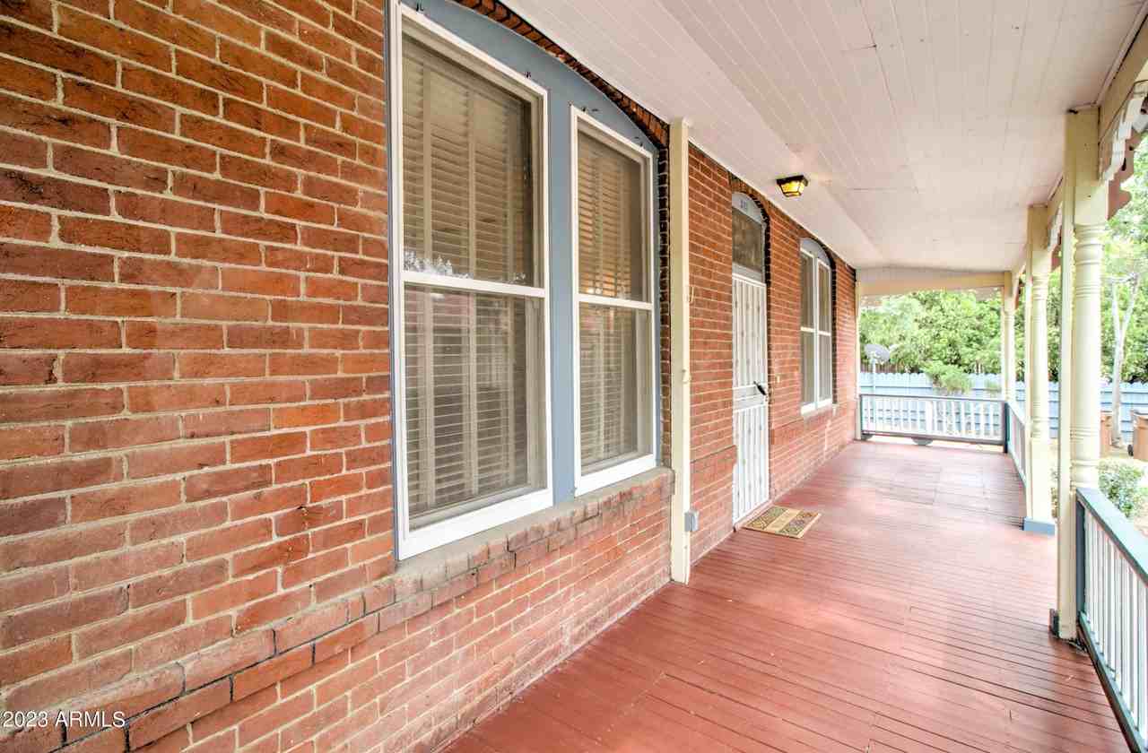 385 South Broad Street - Photo 7 of 48