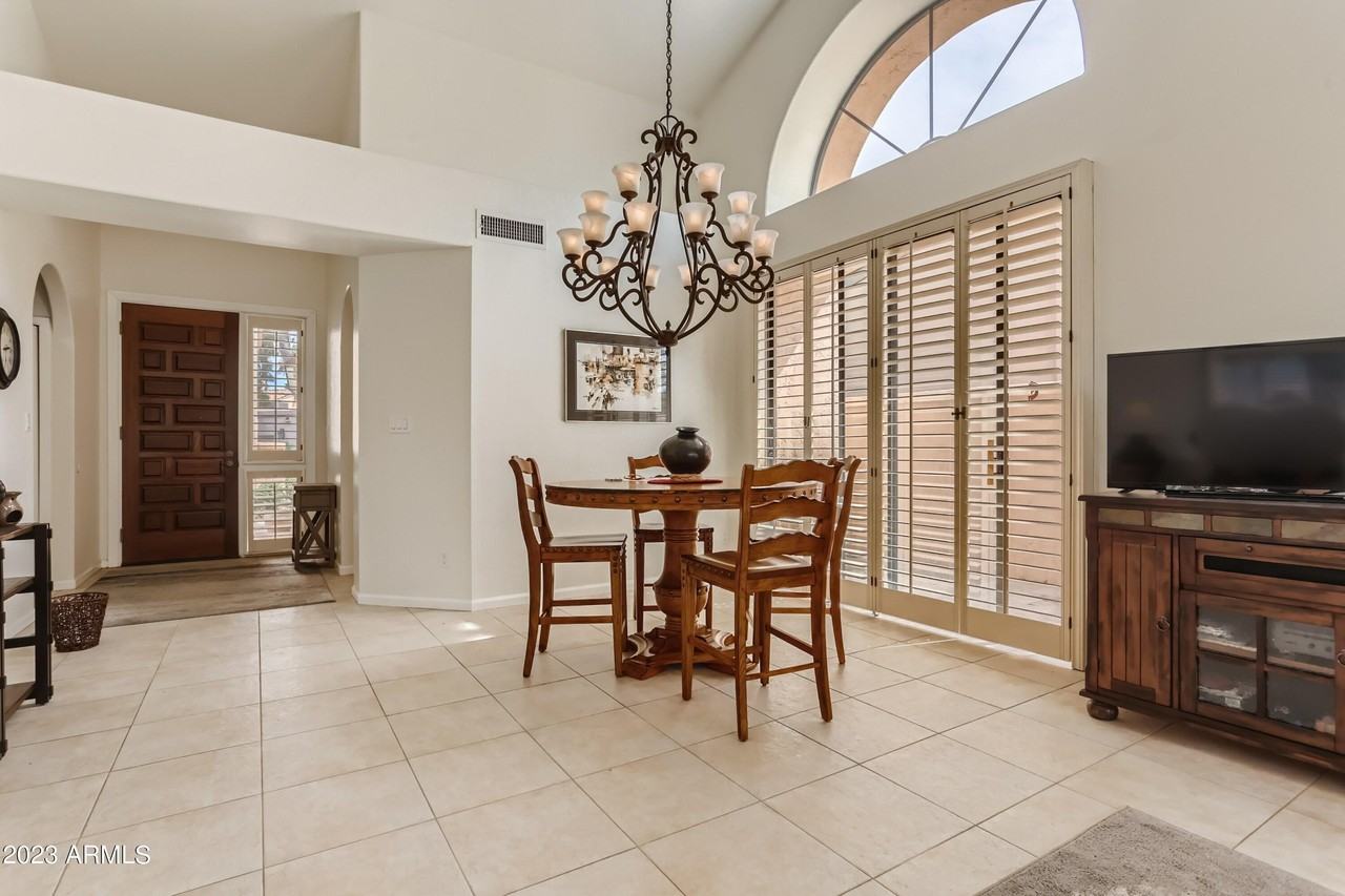 10058 East Cinnabar Avenue - Photo 3 of 11