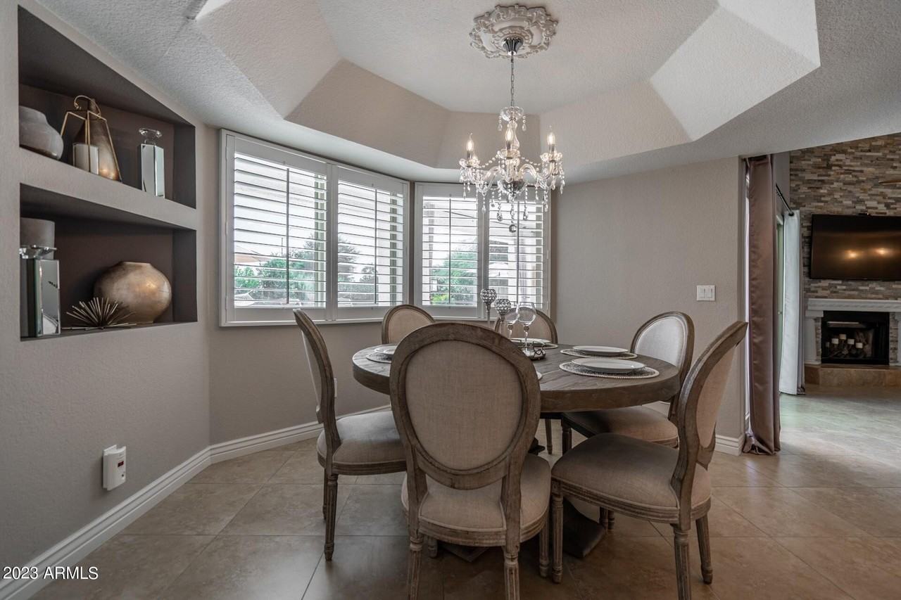 15411 North 61st Street - Photo 4 of 50