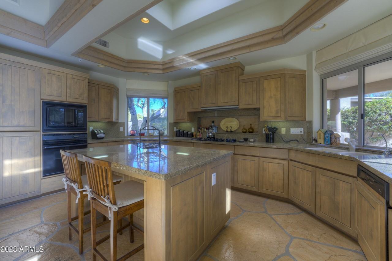 7526 E Club Villa Cir - Photo 4 of 18