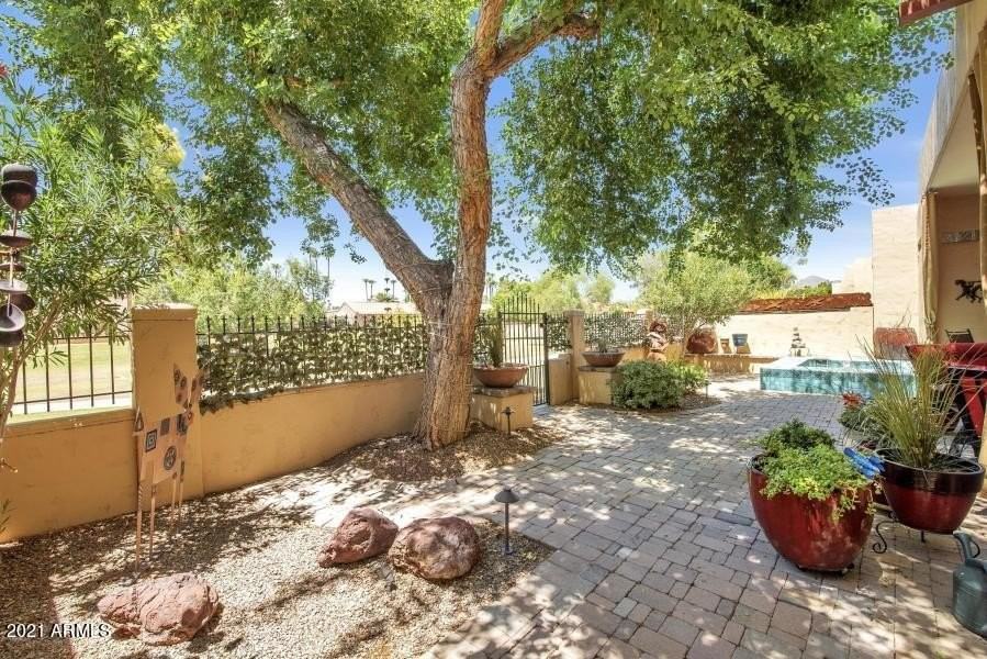 8742 San Rafael Drive - Photo 3 of 22