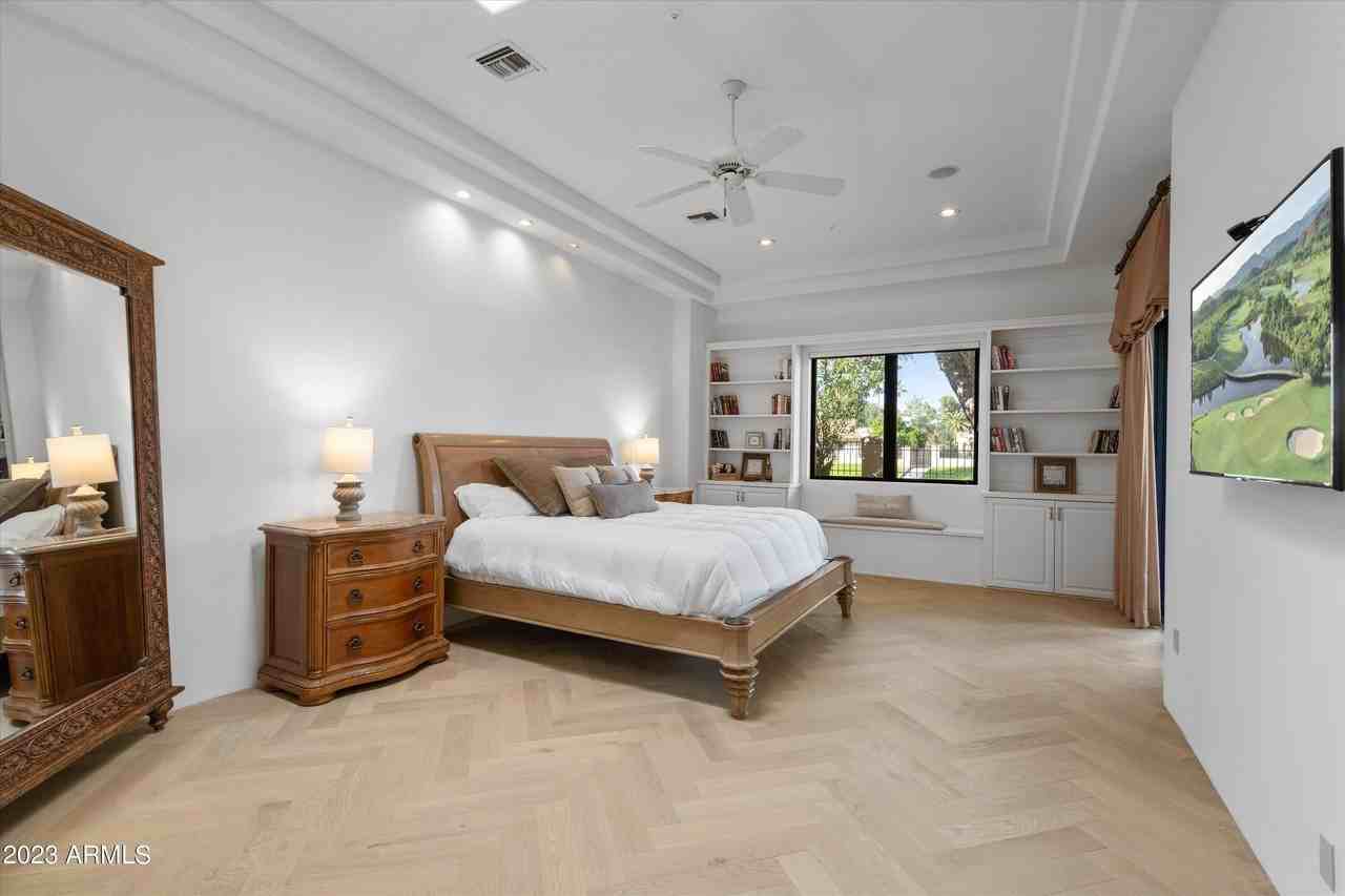 8742 San Rafael Drive - Photo 7 of 22