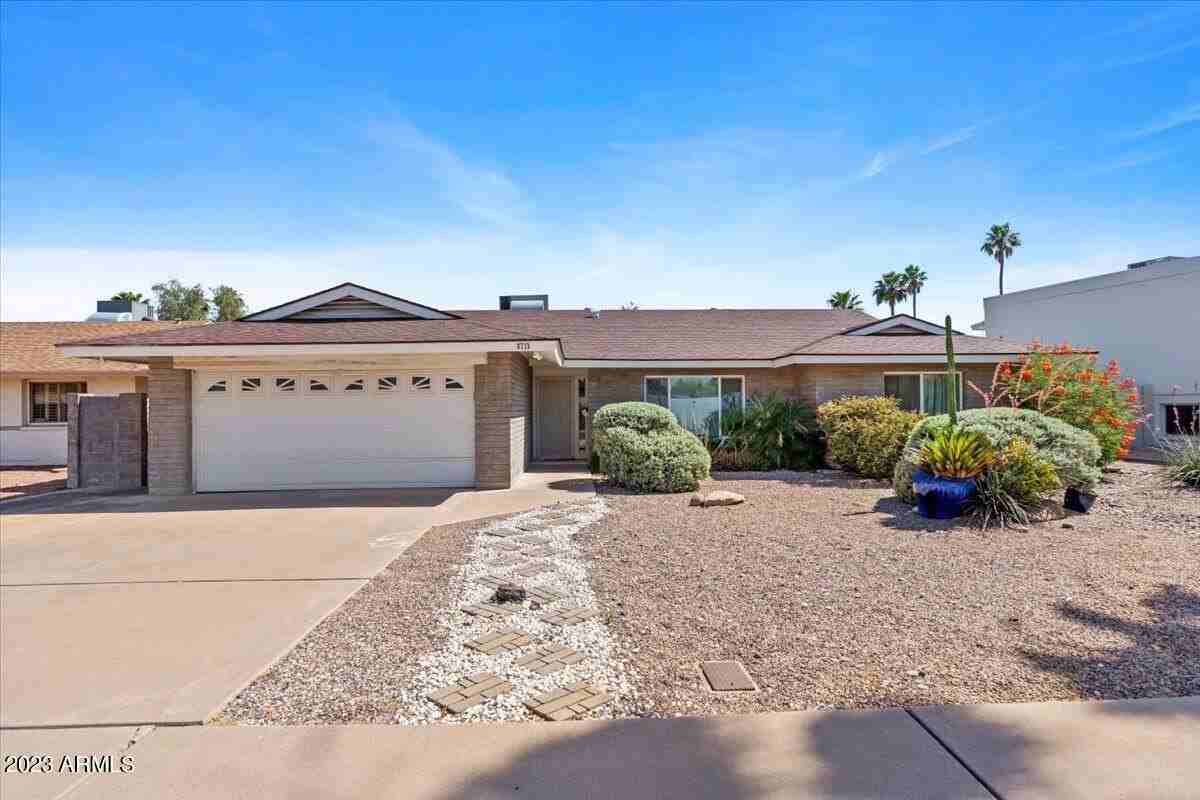 8713 East Orange Blossom Lane - Photo 5 of 34