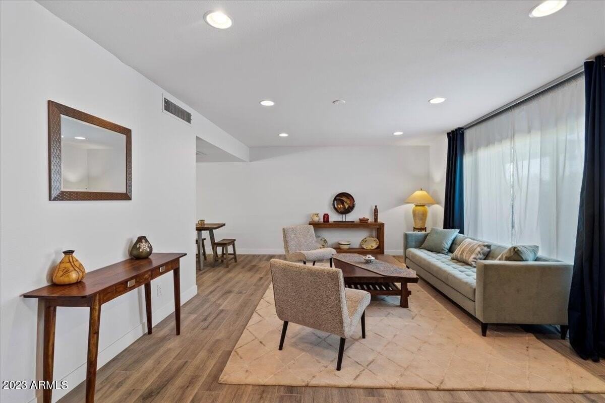 8713 East Orange Blossom Lane - Photo 7 of 34