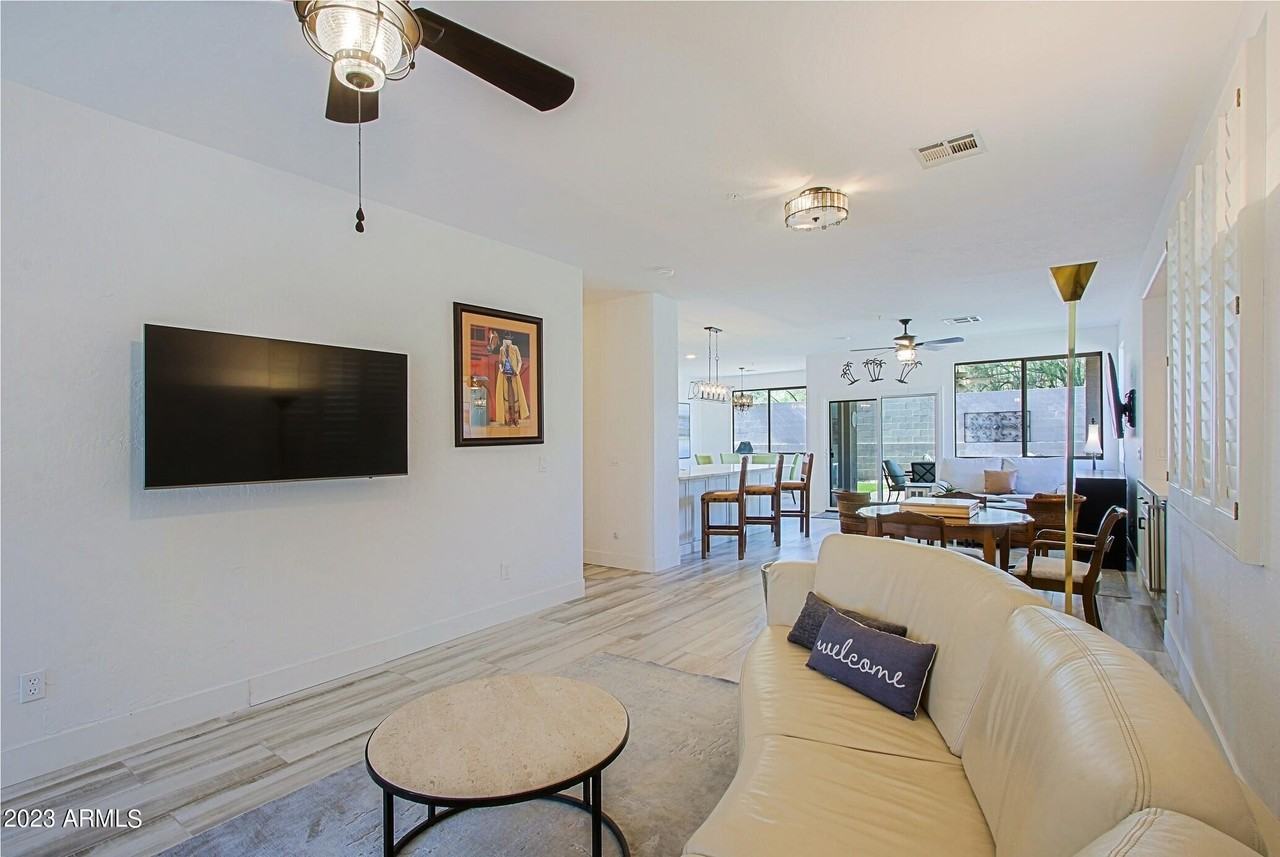 7308 East Whispering Wind Drive - Photo 6 of 49