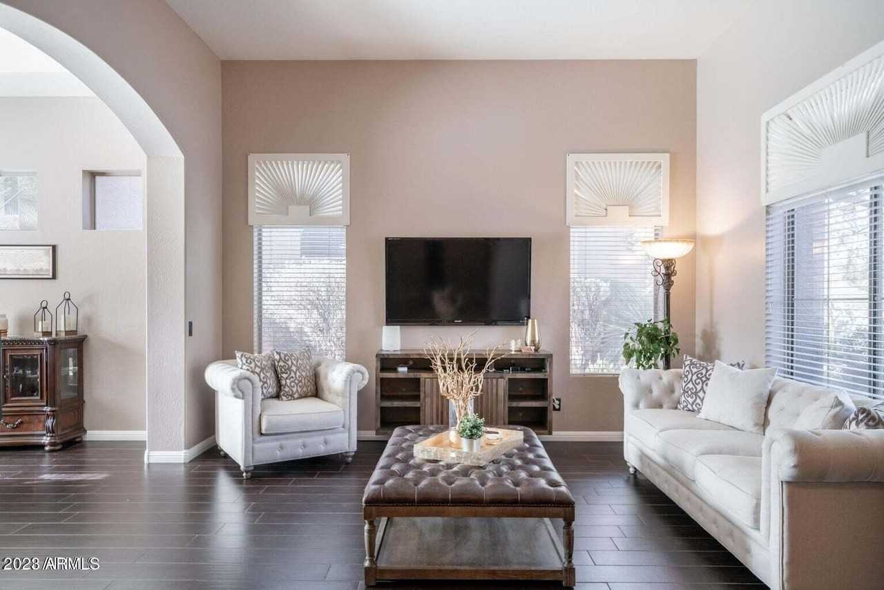 4621 Kirkland Road - Photo 3 of 32