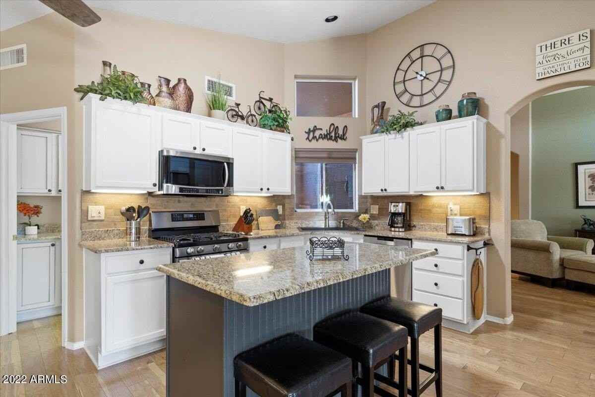 3937 North 162nd Lane - Photo 5 of 42