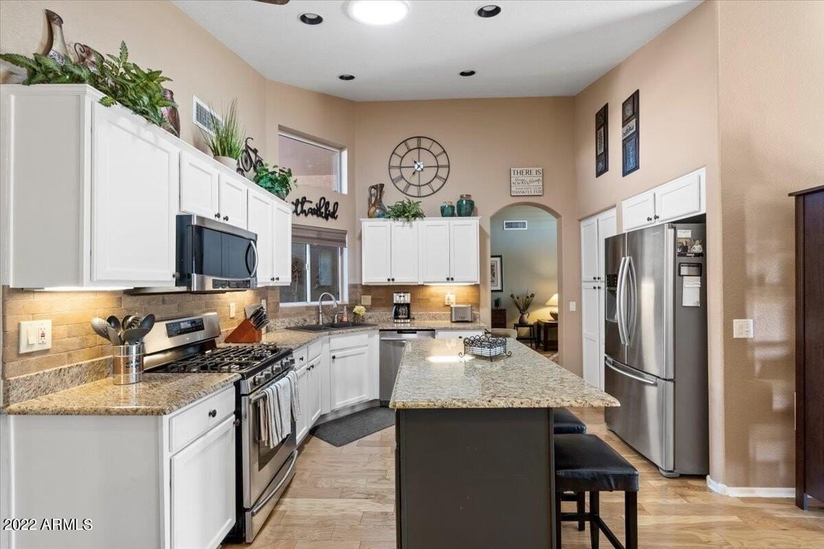 3937 North 162nd Lane - Photo 6 of 42