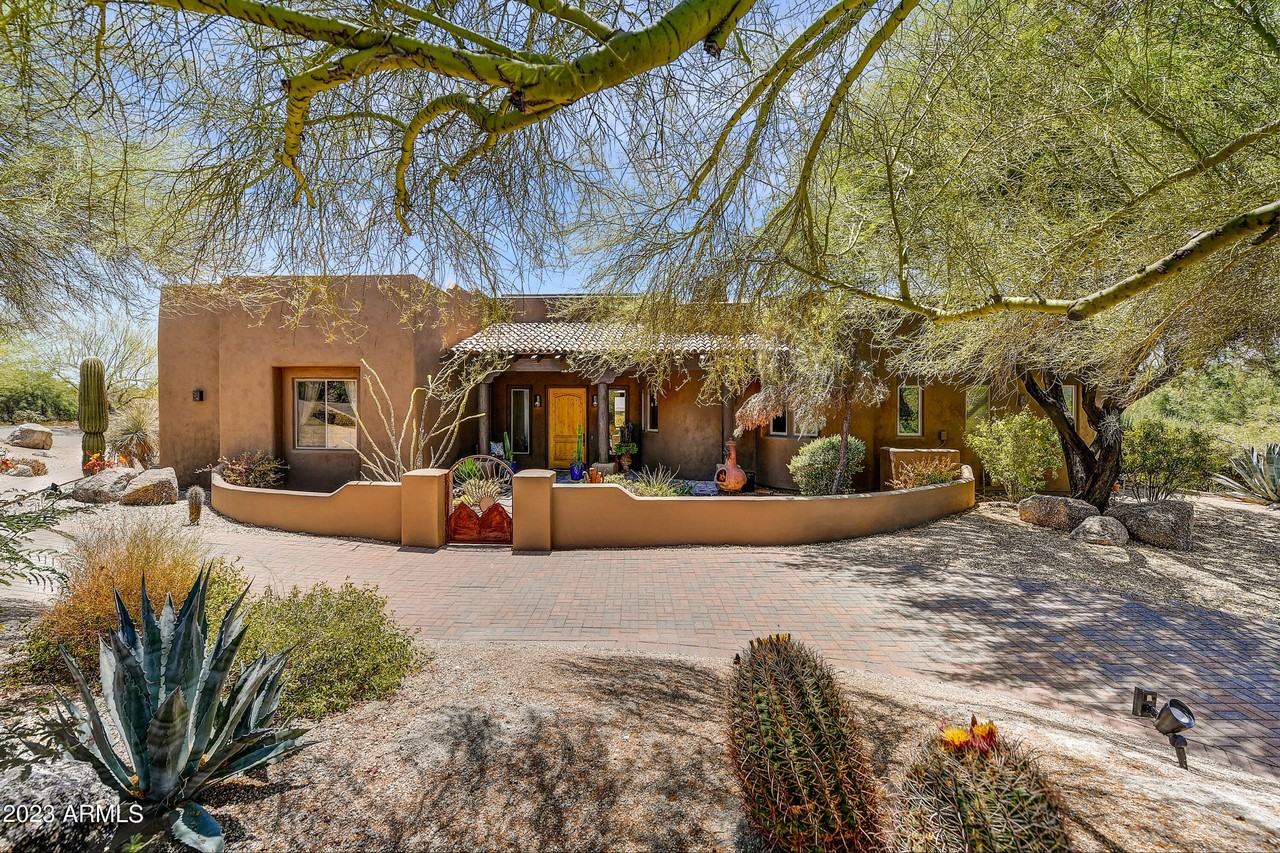 10989 E Taos Dr - Photo 6 of 50