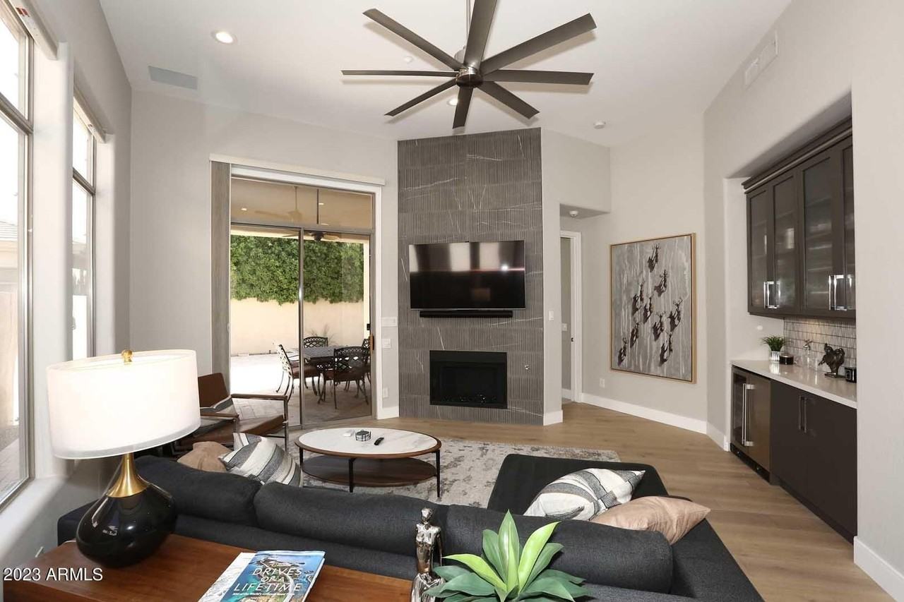 7305 E Del Acero Dr - Photo 2 of 50