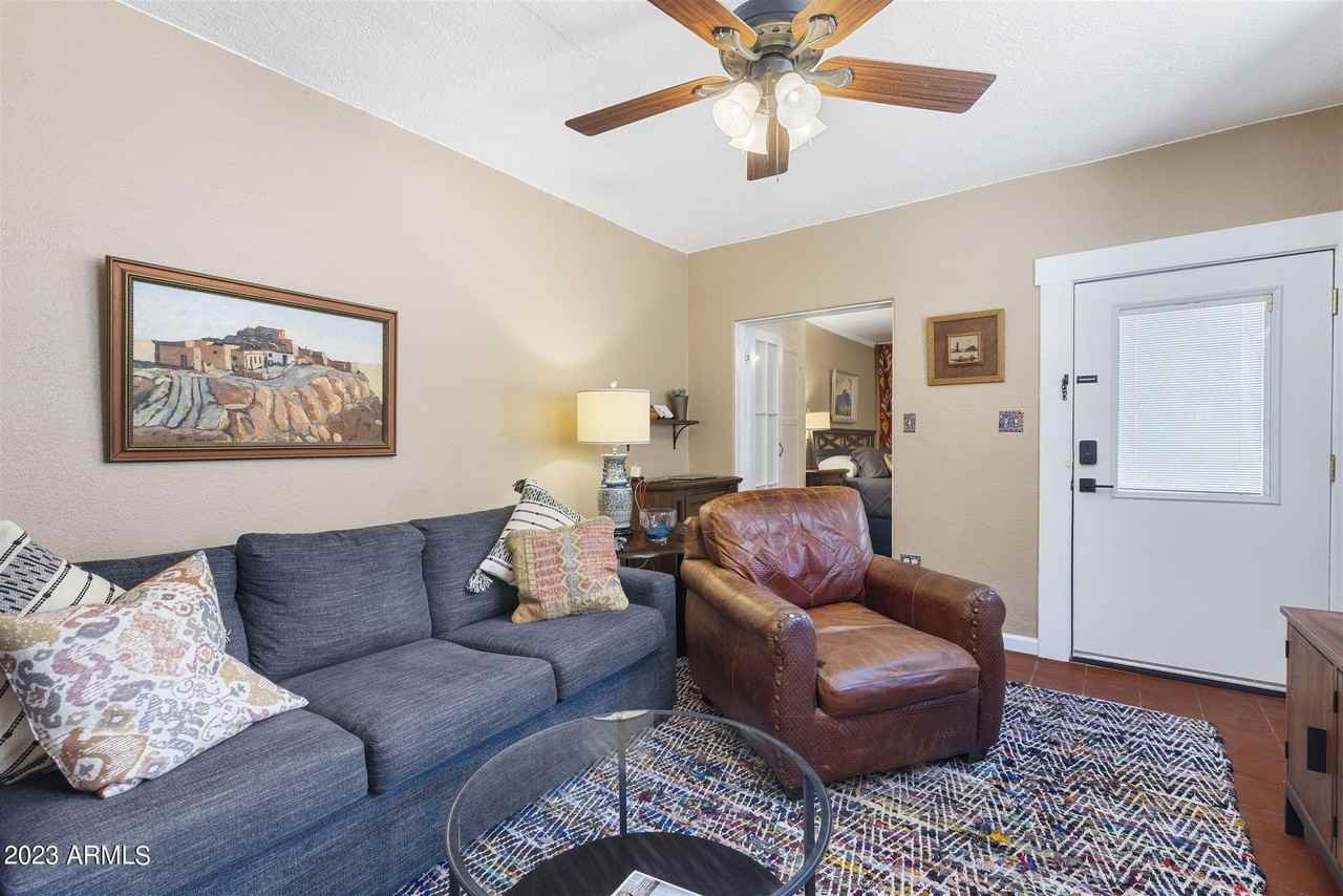 188 Adonis Avenue - Photo 5 of 31