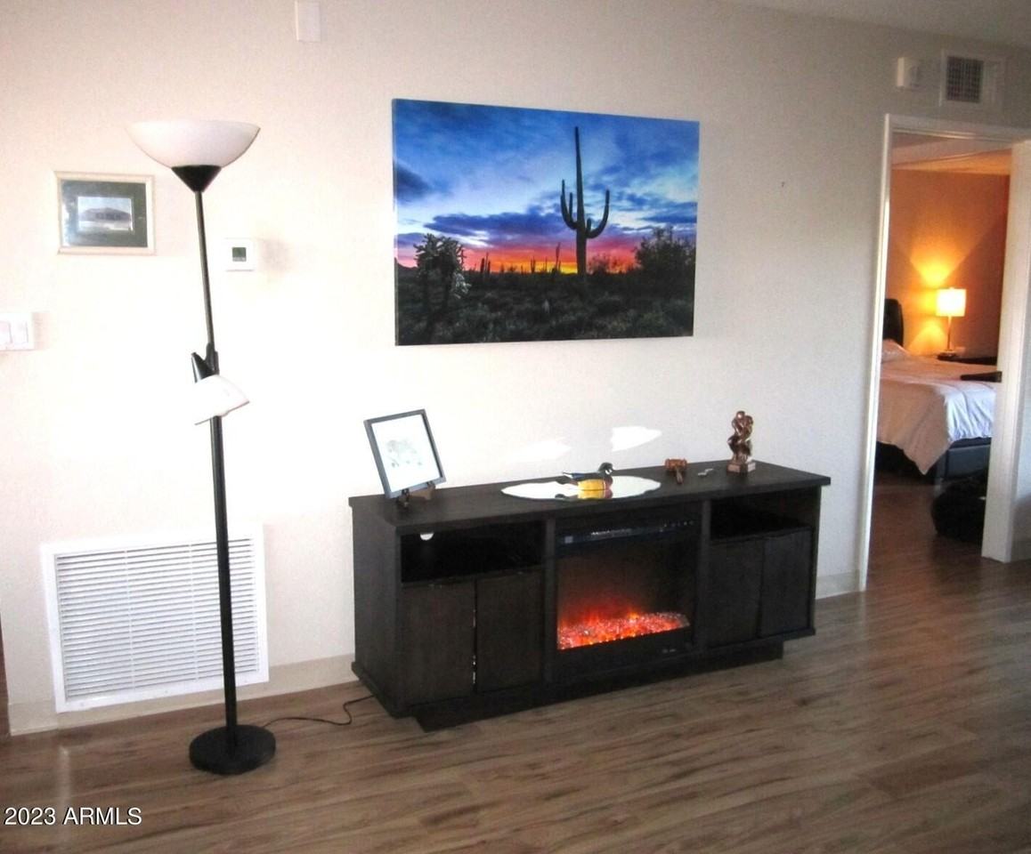 12222 N Paradise Village Pkwy S #402 - Photo 7 of 31