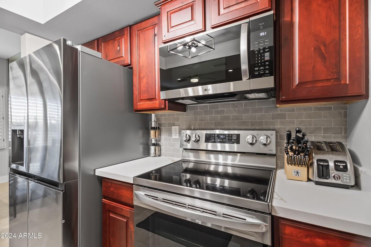 9705 East Mountain View Road #1038 - Photo 6 of 31