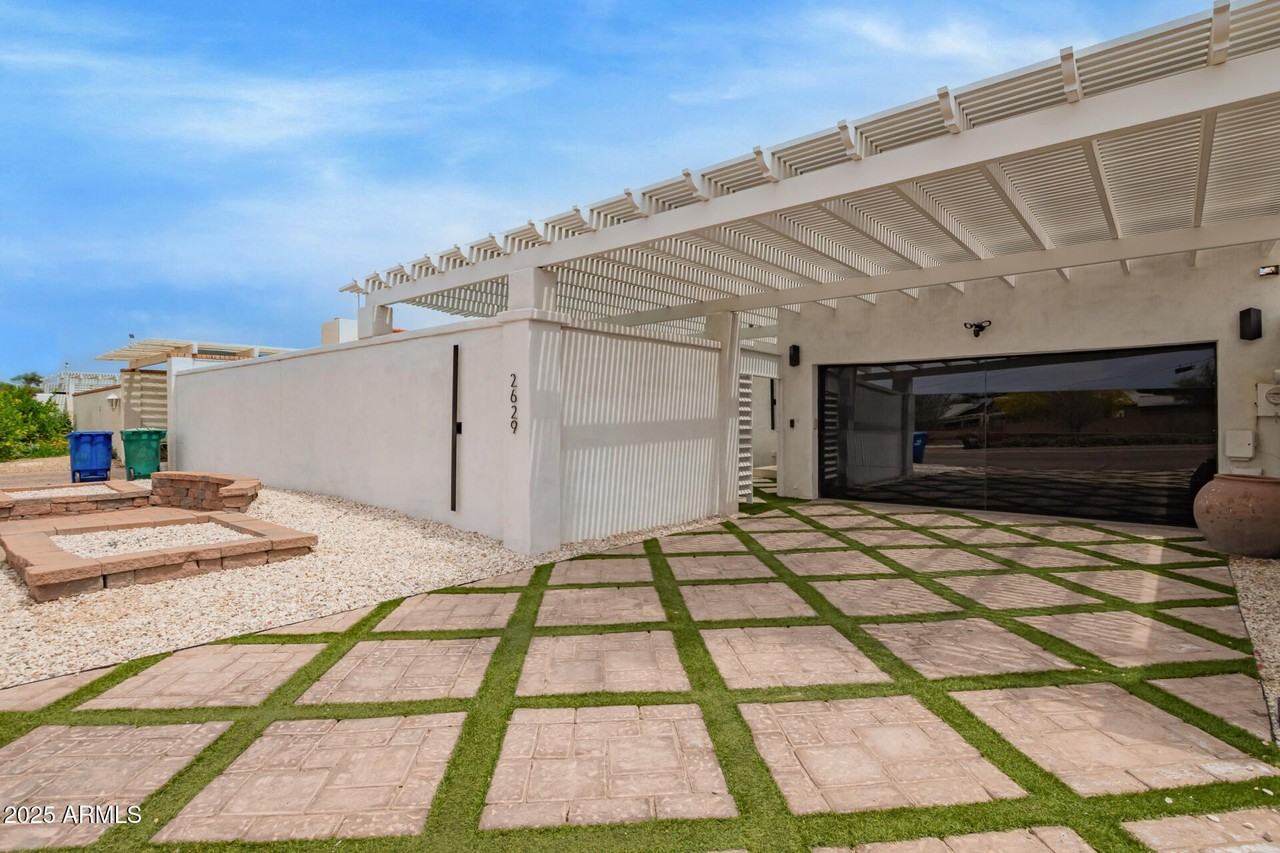 2629 S Country Club Way - Photo 2 of 41