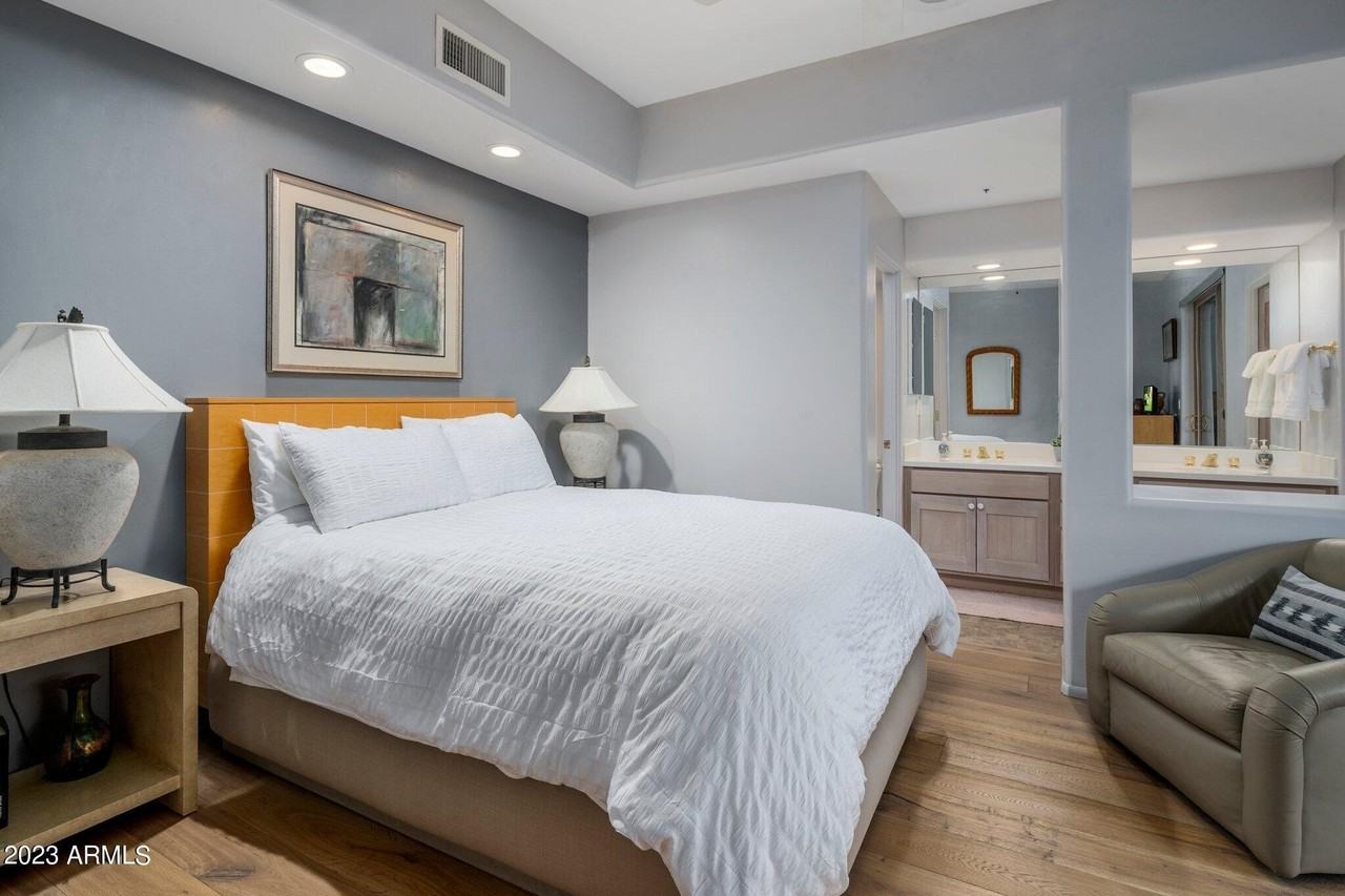 10111 Graythorn Drive - Photo 7 of 14