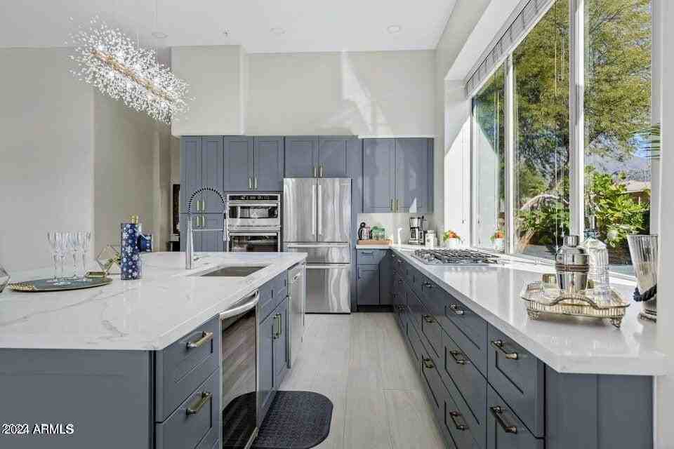 10923 Bahia Drive - Photo 5 of 41