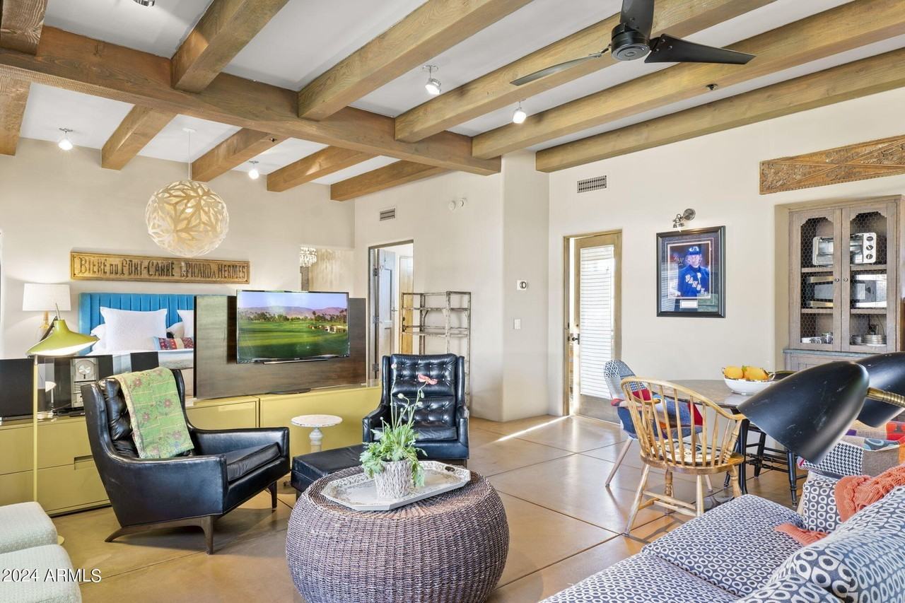 7005 E Jackrabbit Rd - Photo 3 of 31