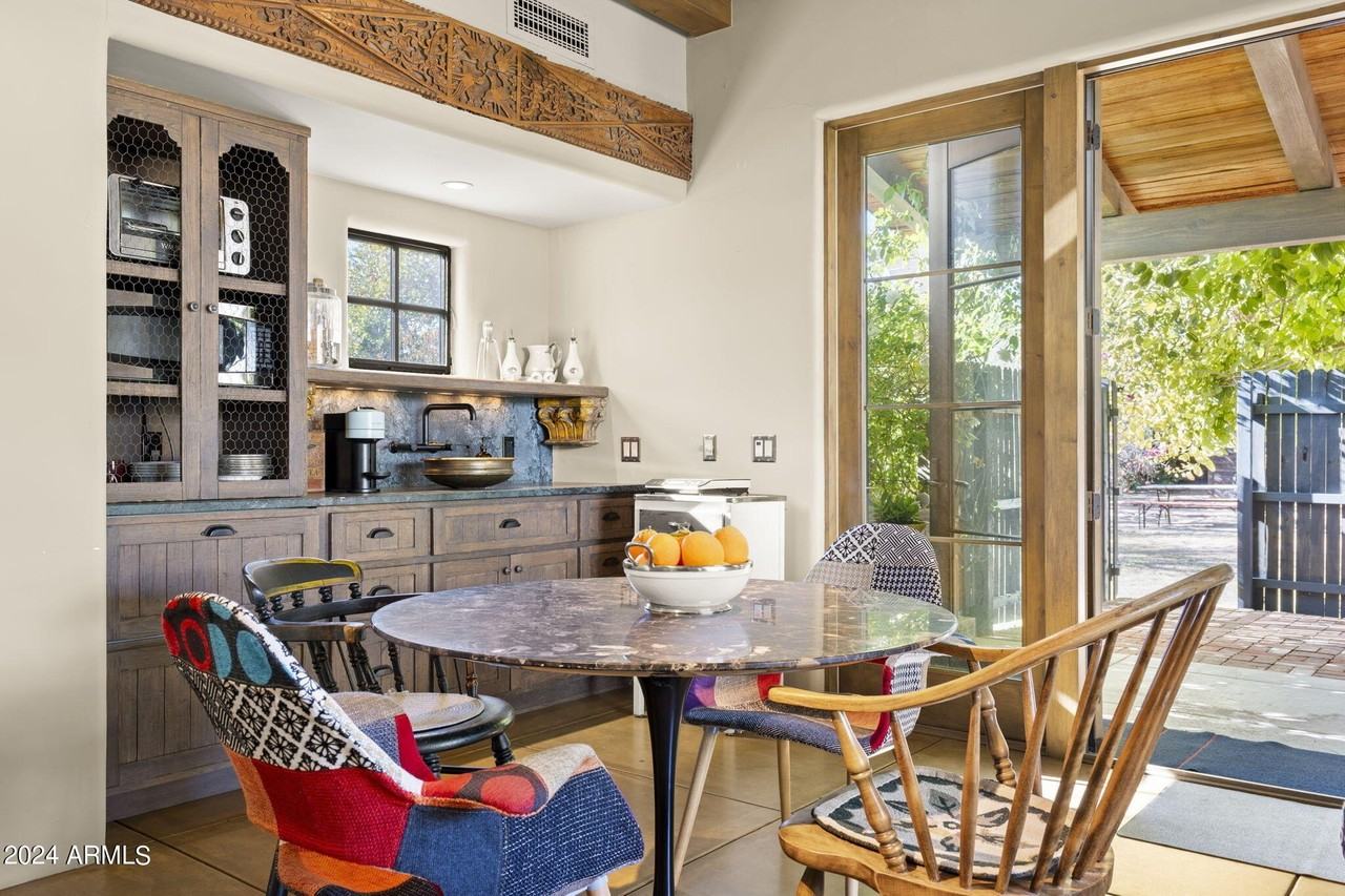 7005 E Jackrabbit Rd - Photo 4 of 31