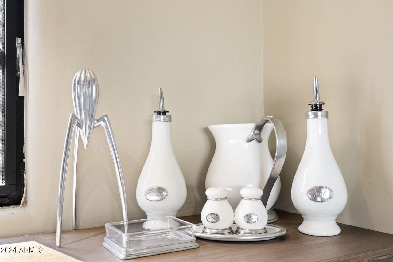 7005 E Jackrabbit Rd - Photo 6 of 31