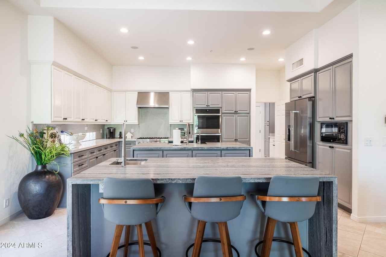 7020 E Mighty Saguaro Way - Photo 6 of 50