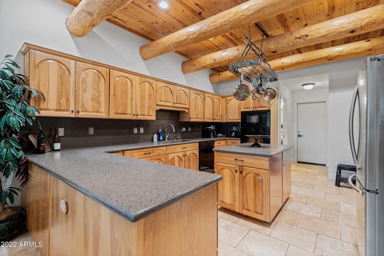 7477 W Denaro Dr - Photo 6 of 39