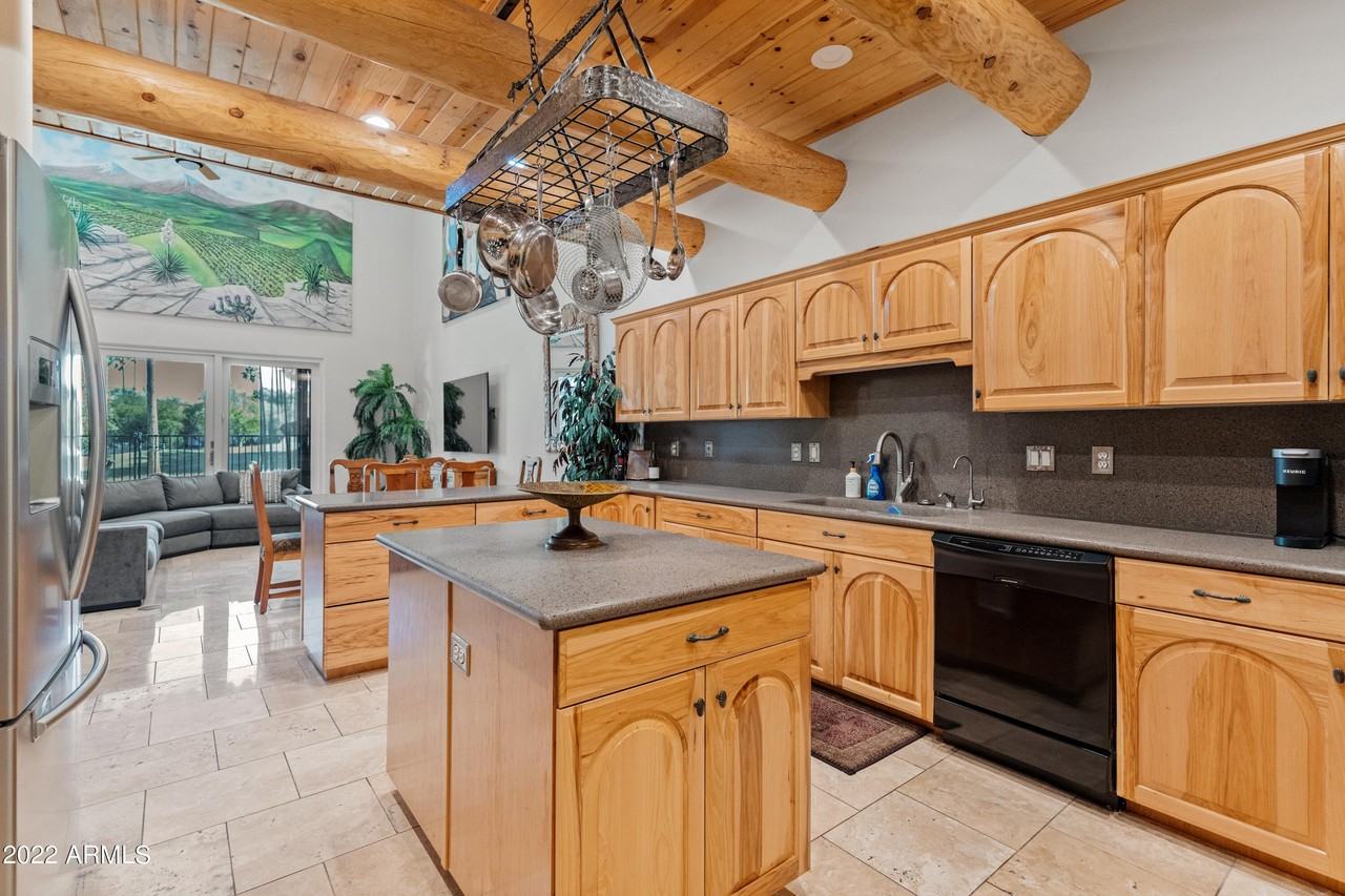 7477 W Denaro Dr - Photo 7 of 39