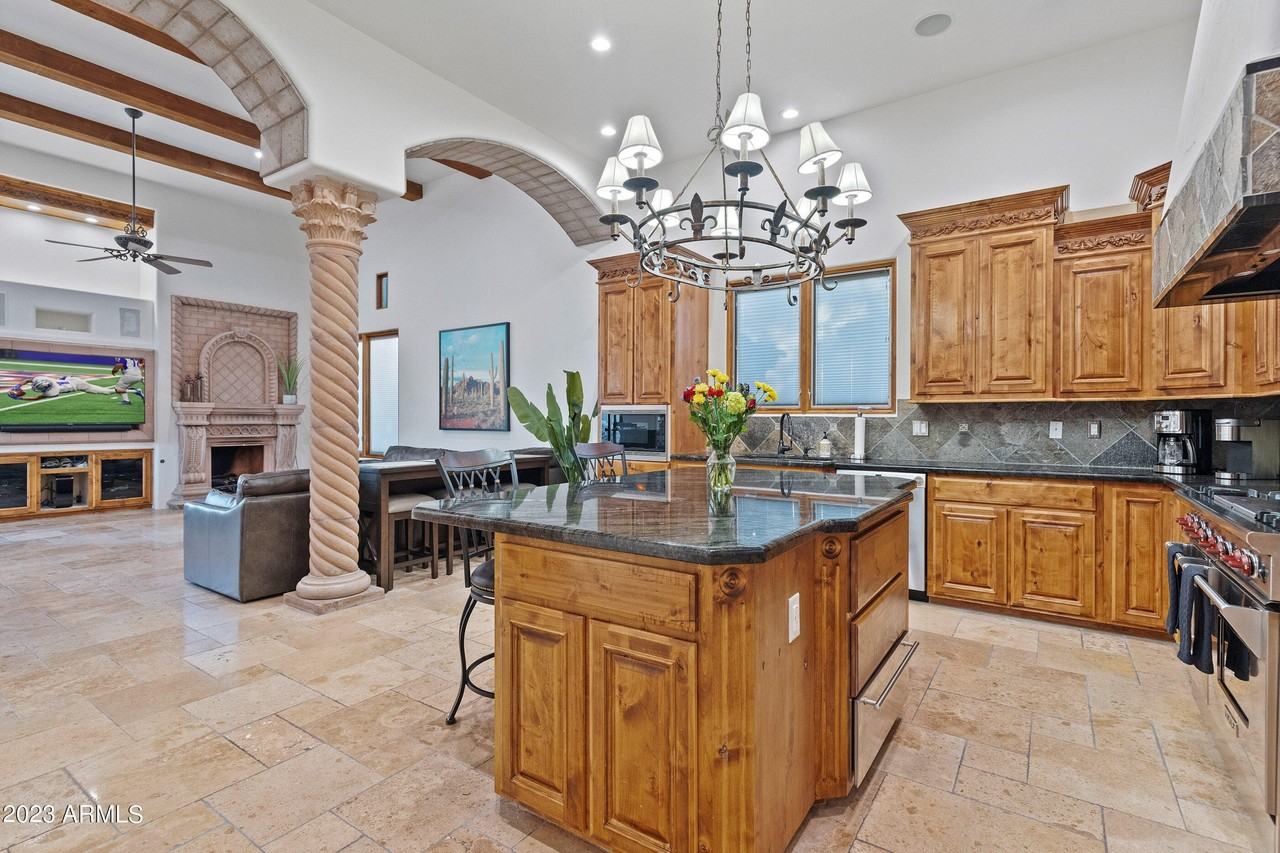 5529 Pinnacle Hill Drive - Photo 2 of 50