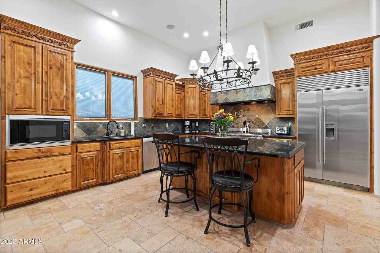 5529 Pinnacle Hill Drive - Photo 3 of 50