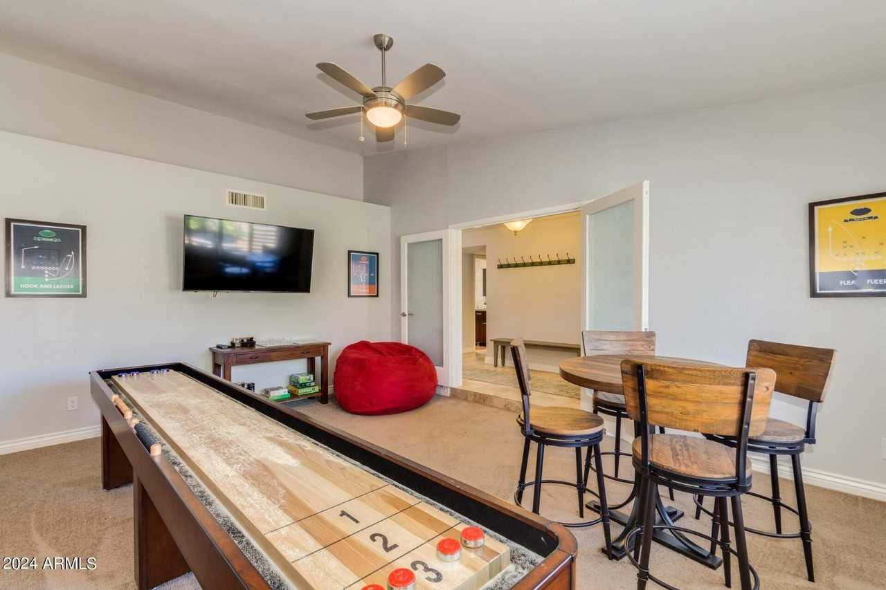 5729 East Anderson Drive - Photo 6 of 39