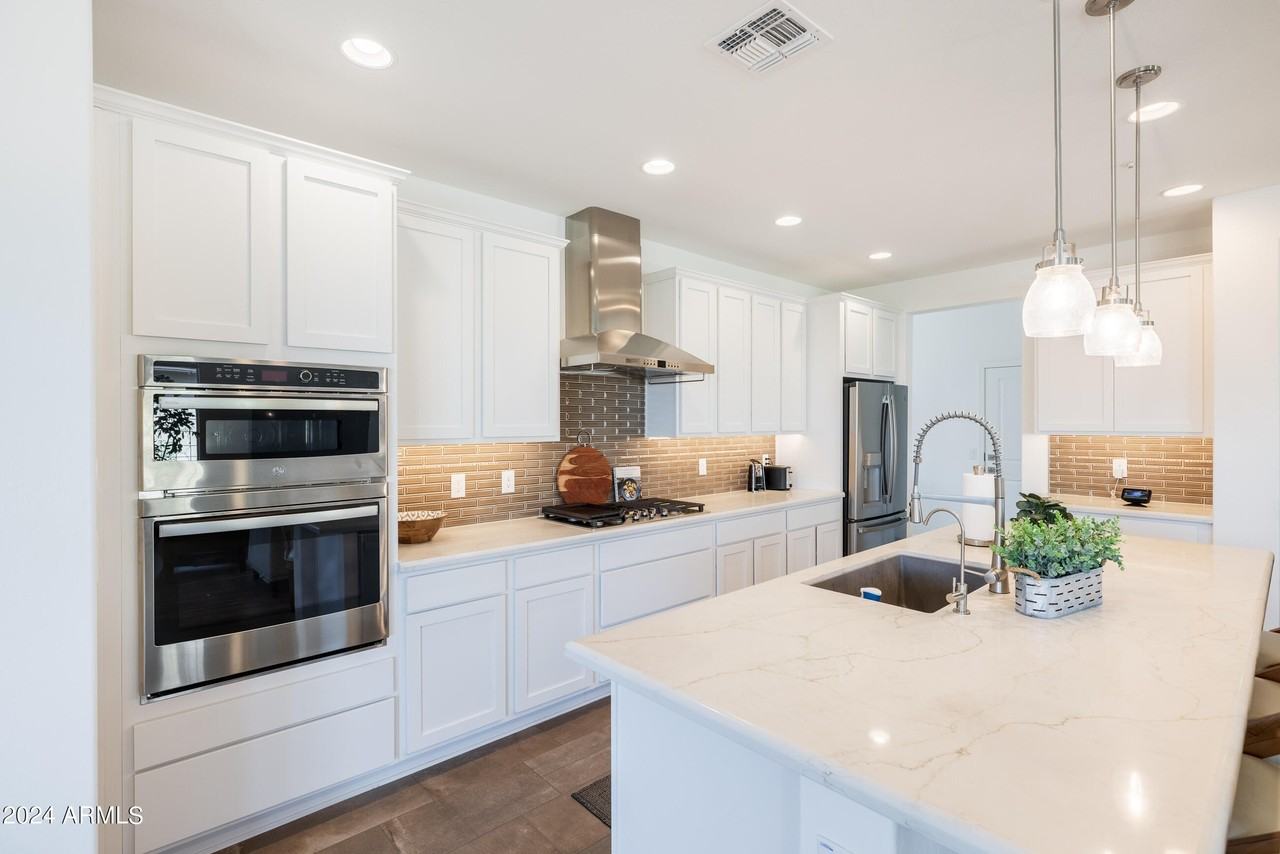 13331 West Palo Brea Lane - Photo 5 of 30