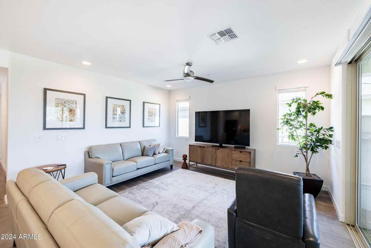 13331 West Palo Brea Lane - Photo 6 of 30