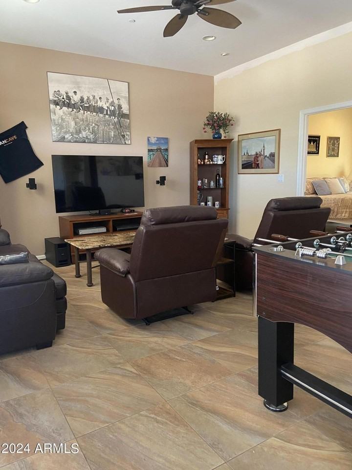 6520 East Onyx Avenue - Photo 6 of 15