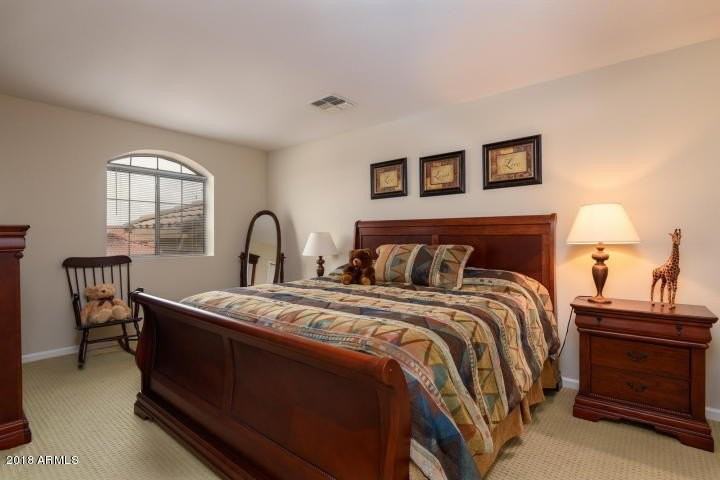 24214 Southwest Lakeway Circle - Photo 6 of 28