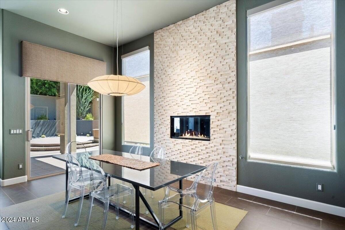 8228 East Mohawk Lane - Photo 6 of 32