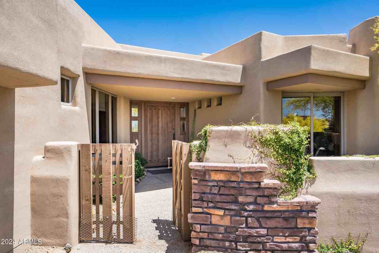 11166 Prospect Point Drive - Photo 3 of 29