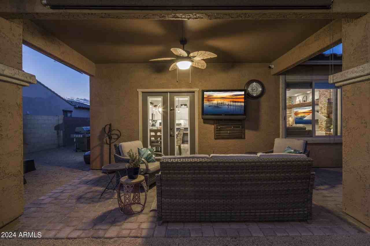 1537 East Indigo Street - Photo 7 of 50