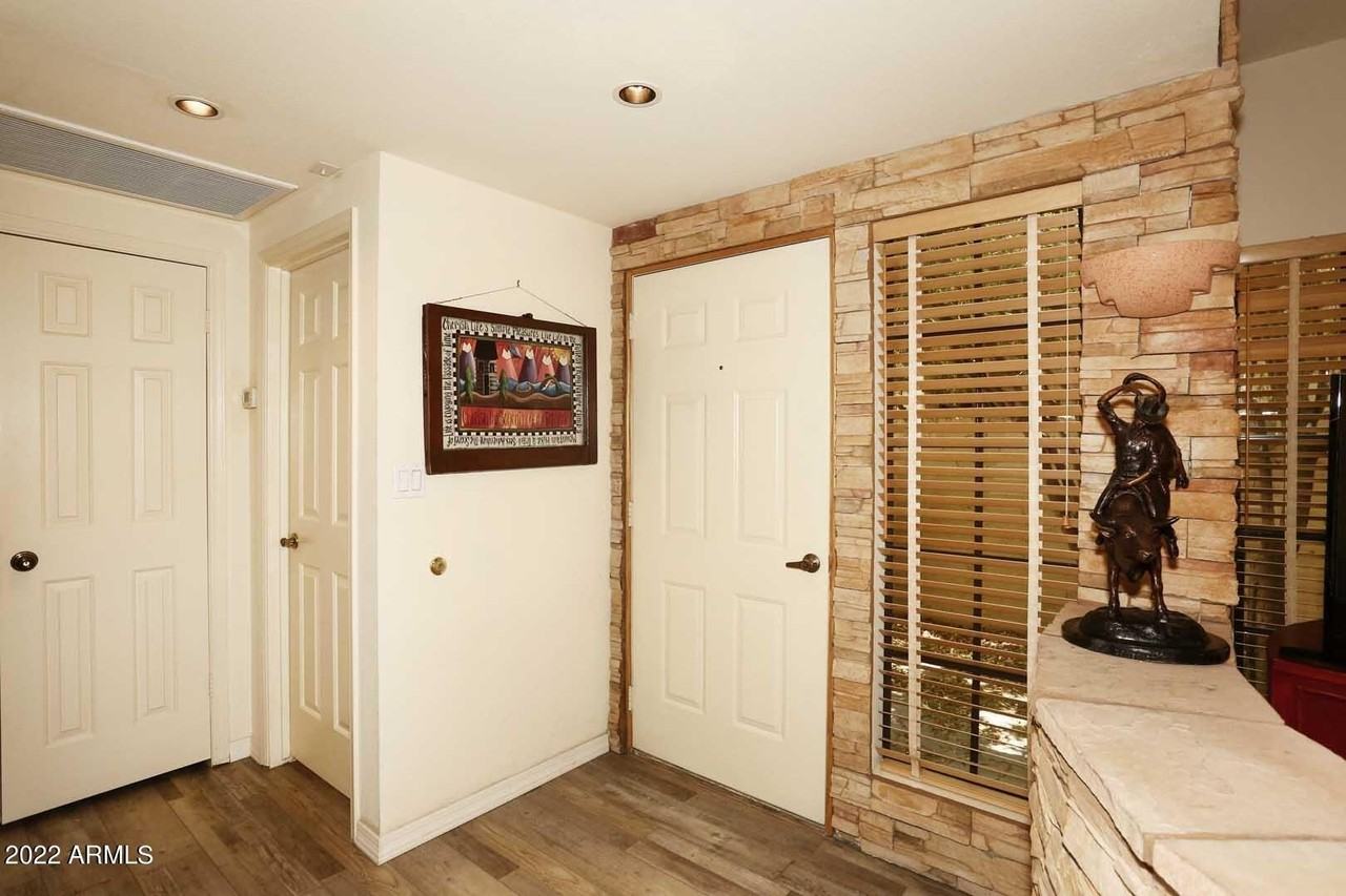 9705 East Mountain View Road #1032 - Photo 5 of 50