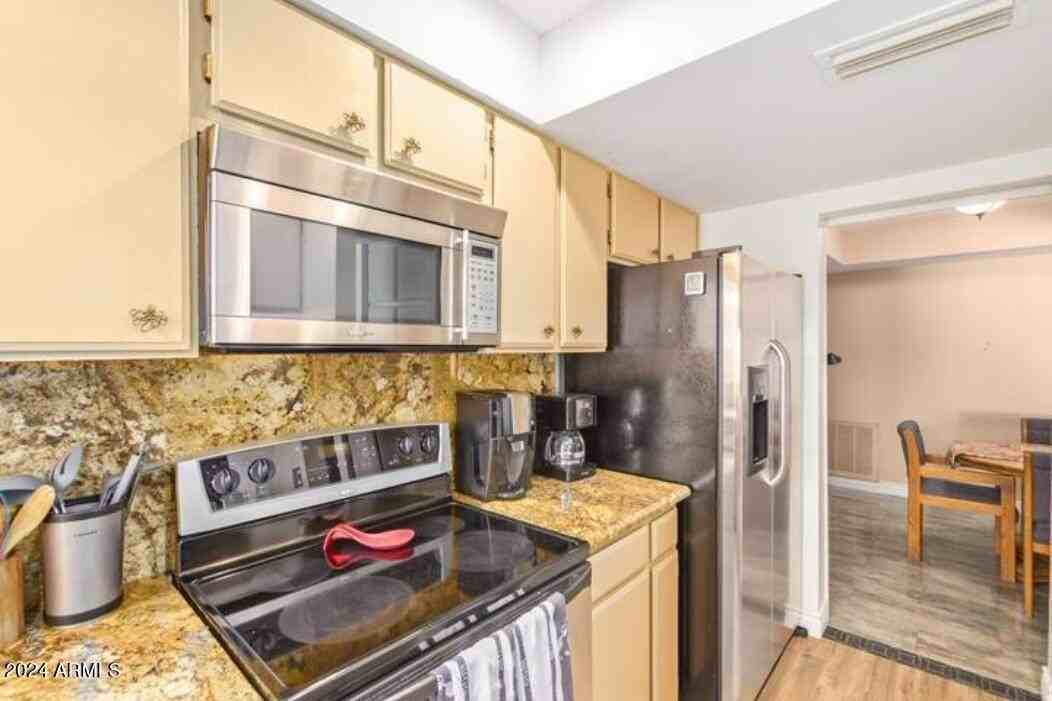 2615 East Campbell Avenue - Photo 4 of 6