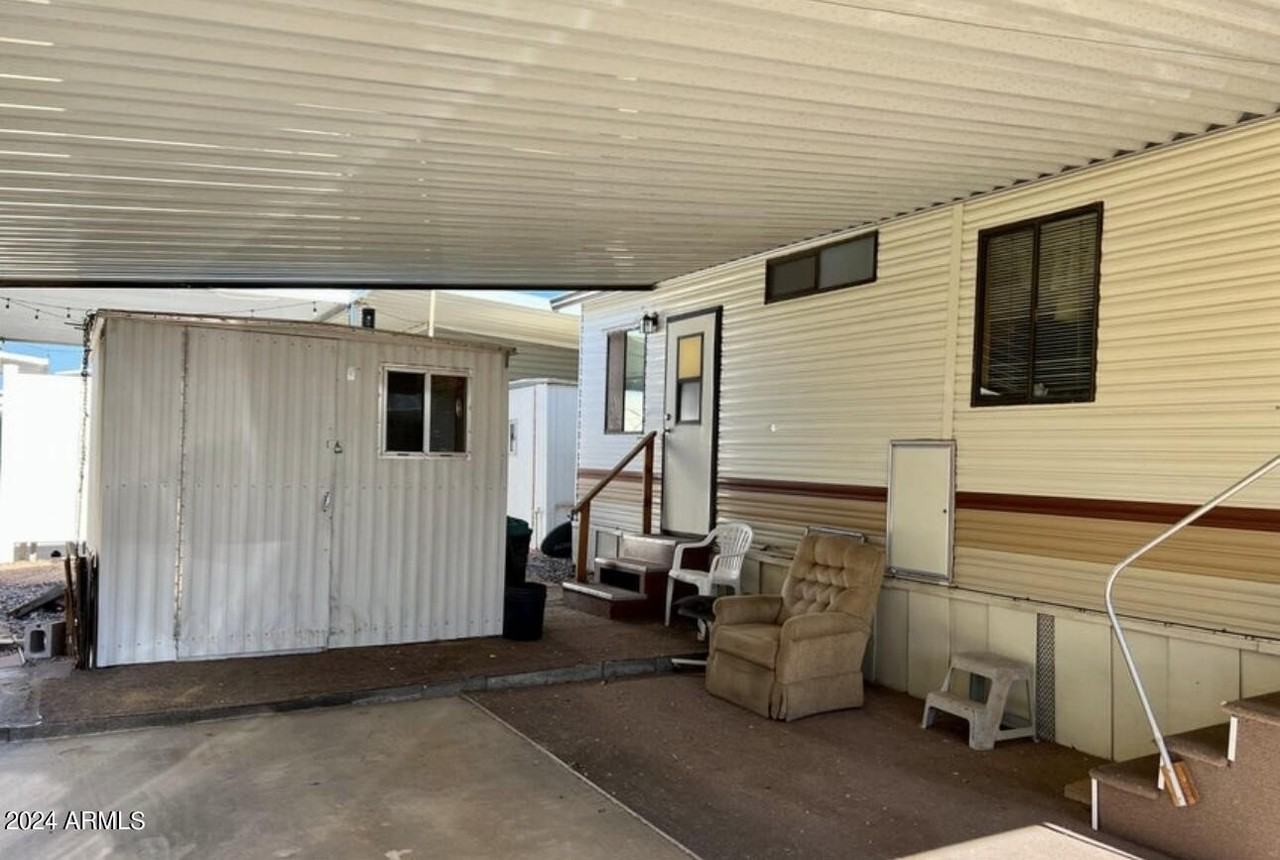 210 East Mesa Drive - Photo 4 of 18